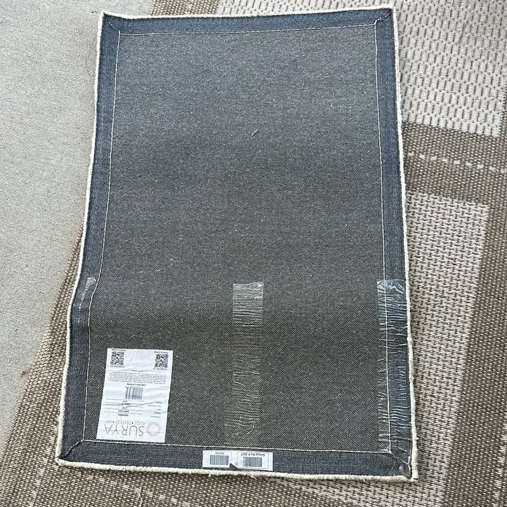 Surya Granada Wool Accent Rug 2’x3’